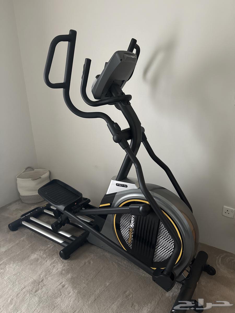 جهاز رياضي elliptical استعمال خفيف بتخفيض 1000 ريال64591574384641110