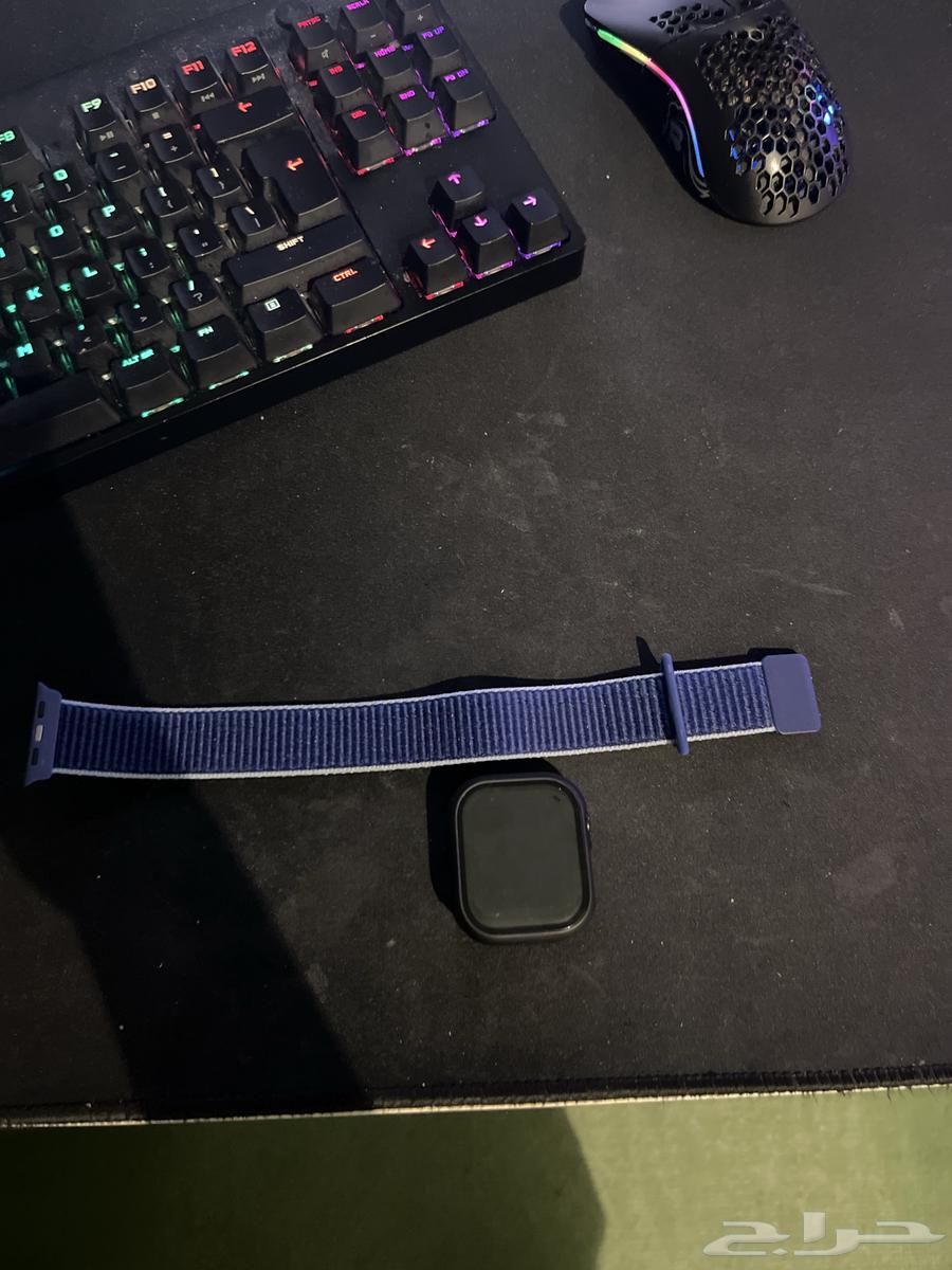 ساعة ابل واتش سيريس 10 للبيع معاه سوار رياضي loop64589042672130111