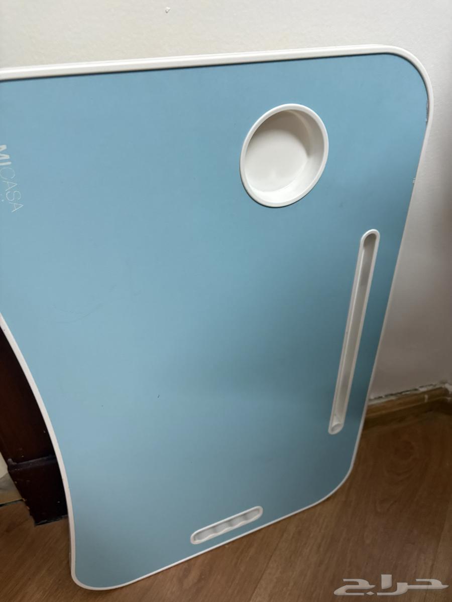 لبيع طاوله صغيره للتنقل ومناسبه لأي شخص وحجمها مناسب جدا64594997676930111