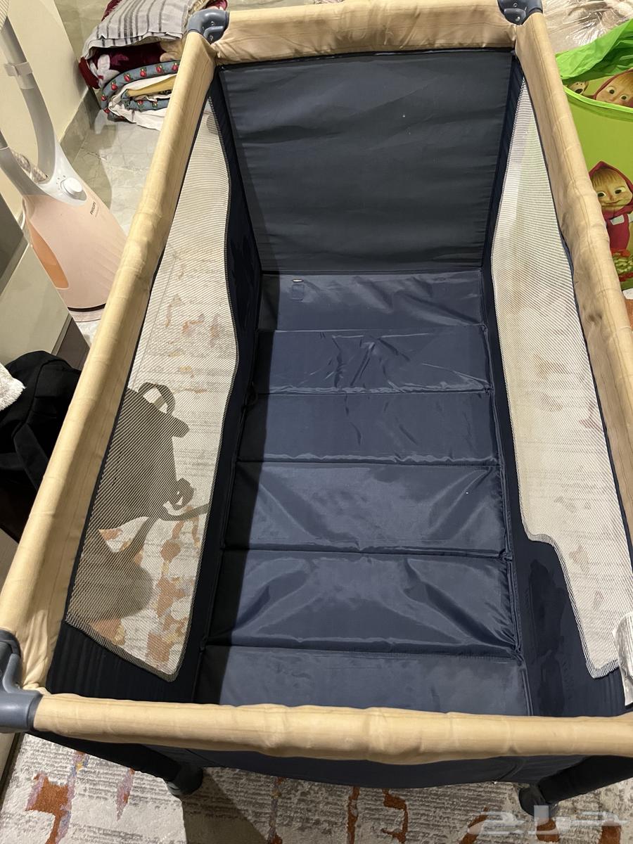 سرير أطفال بحالة جيدة للبيع حي الرمال السعر 150 حد نهائي64588918271363111