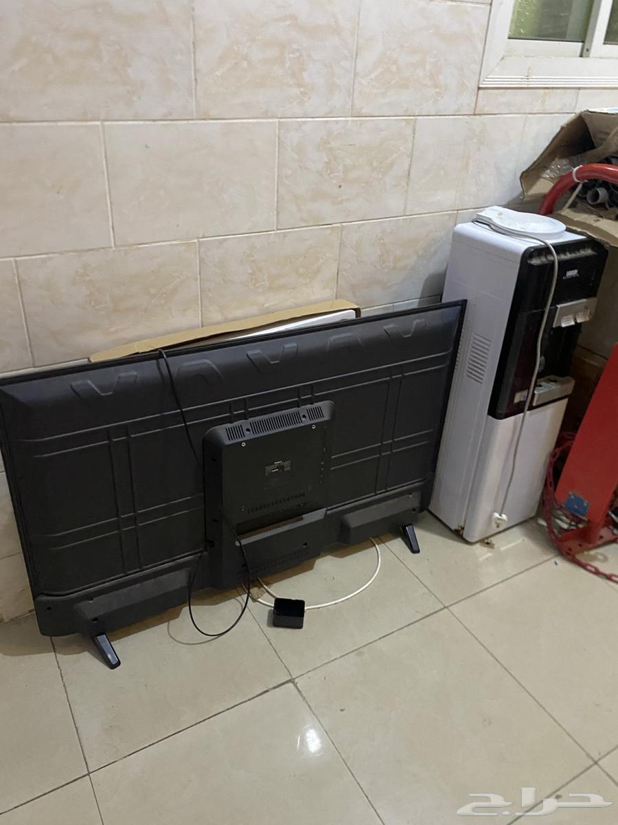 يوجد مسبح وشاشه وبراده مع الفلتر نقي للبيع64594119555713111