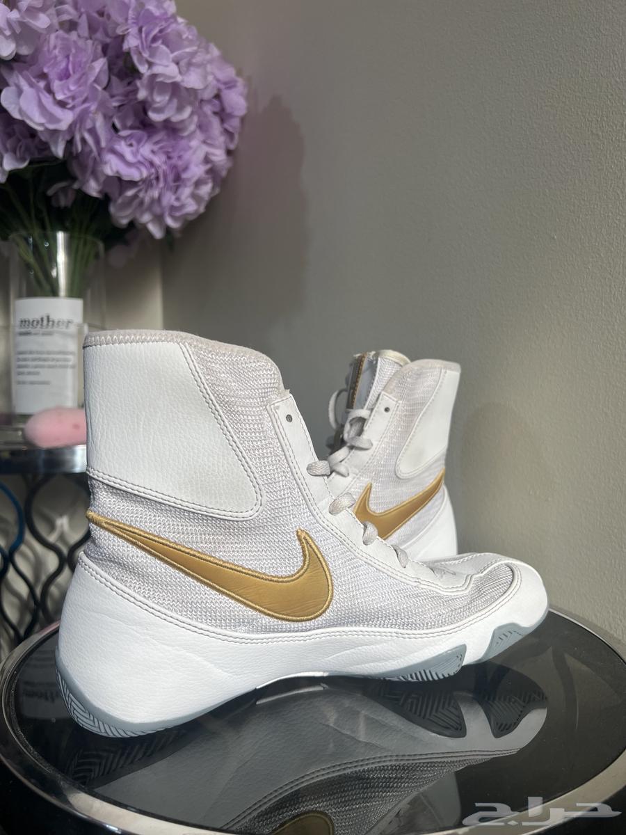 nike machomi boxing shoes size 6.5 39.5 جزمة ملاكمه64592432637699111