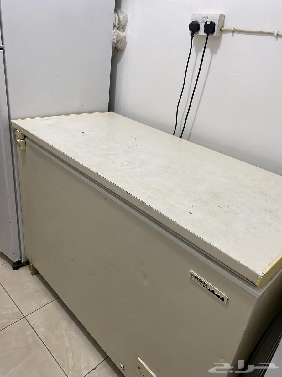 كنب 8 قطع مع طاوله معها 6 طاولات صغار 1200 مع الطاولات64595894622723114