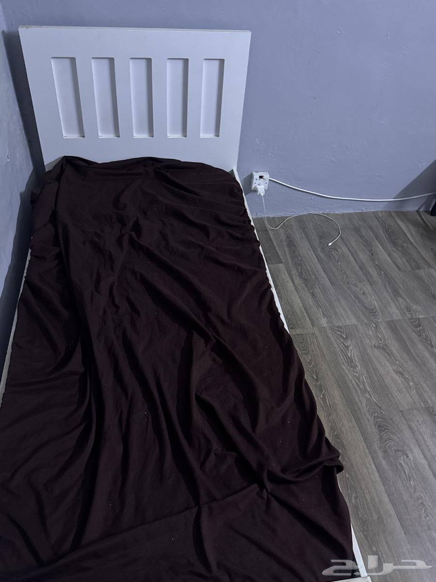 سرير نفر للبيع64589841974018110