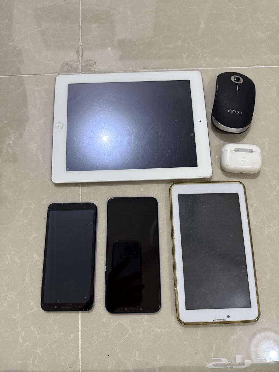 A collection of old used devices64595465210241110