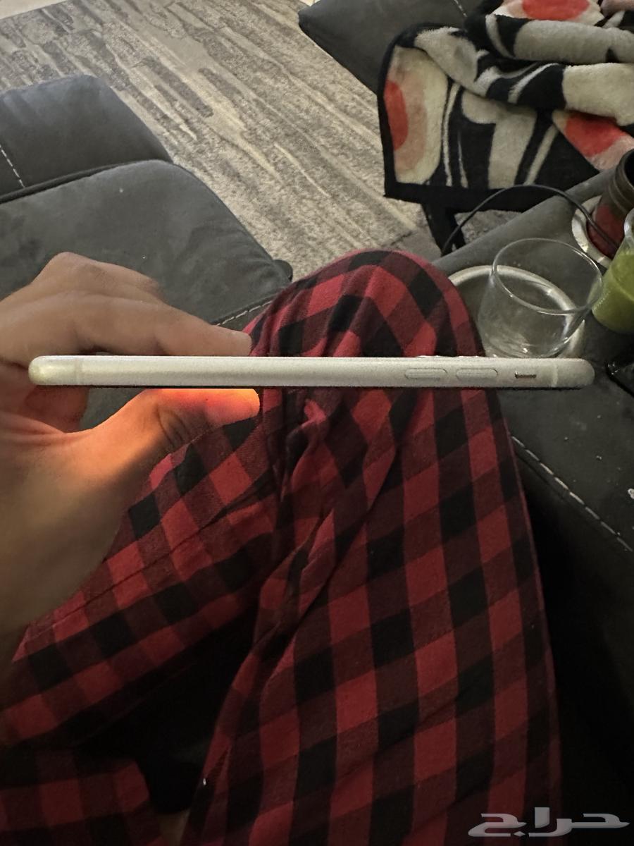 iPhone 11 12864593912815875112