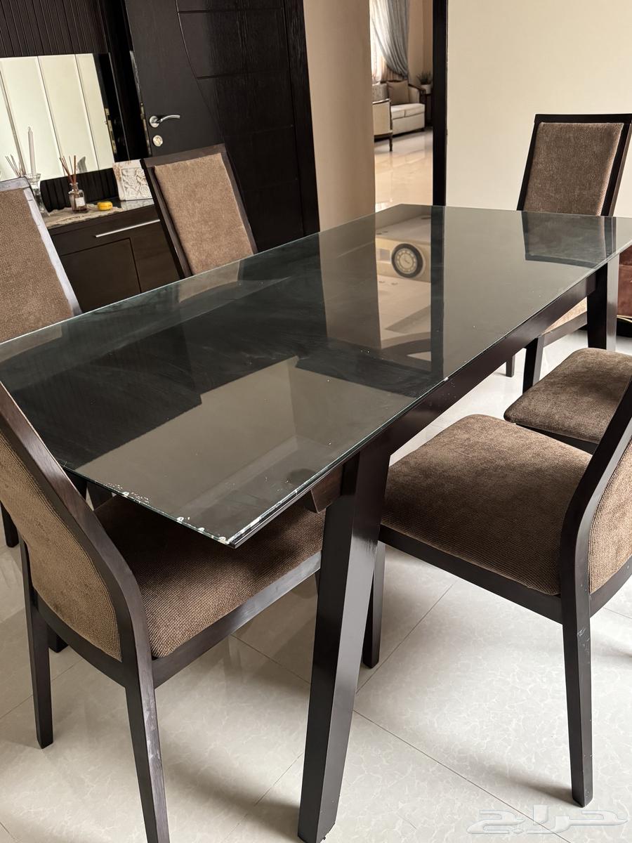 طاولة طعام مودرن لون بني64591442732033112