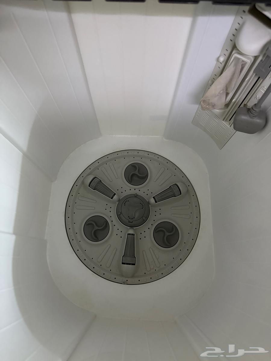 غسالة جديدة استخدام 6 أشهر   النوع LG   اخذتها ب 160064593753702018113