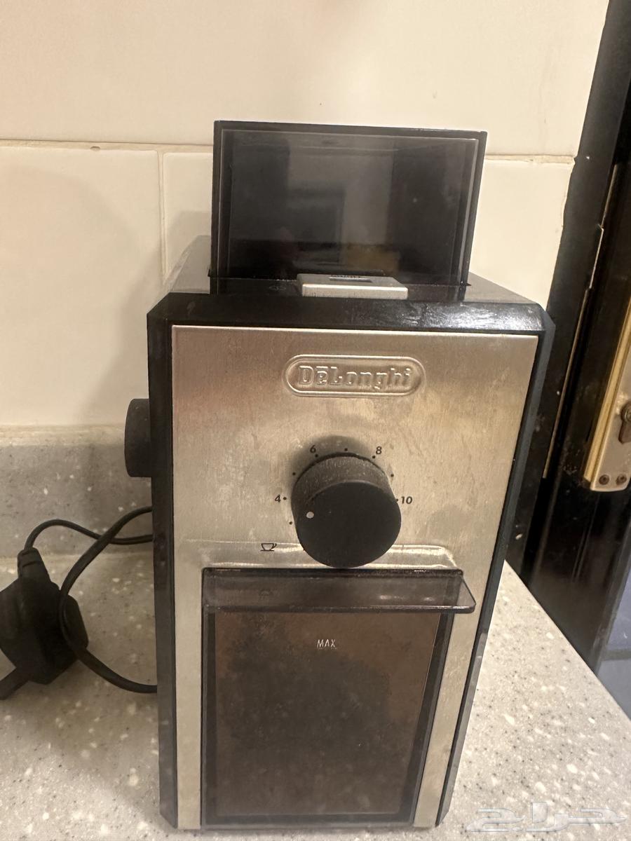 Coffee grinder, capsule coffee machine, and espresso machine64593607639681110