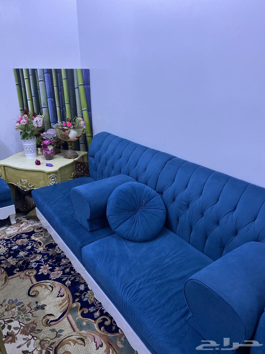 كنب 8 قطع مع طاوله معها 6 طاولات صغار 1200 مع الطاولات64595894622723111