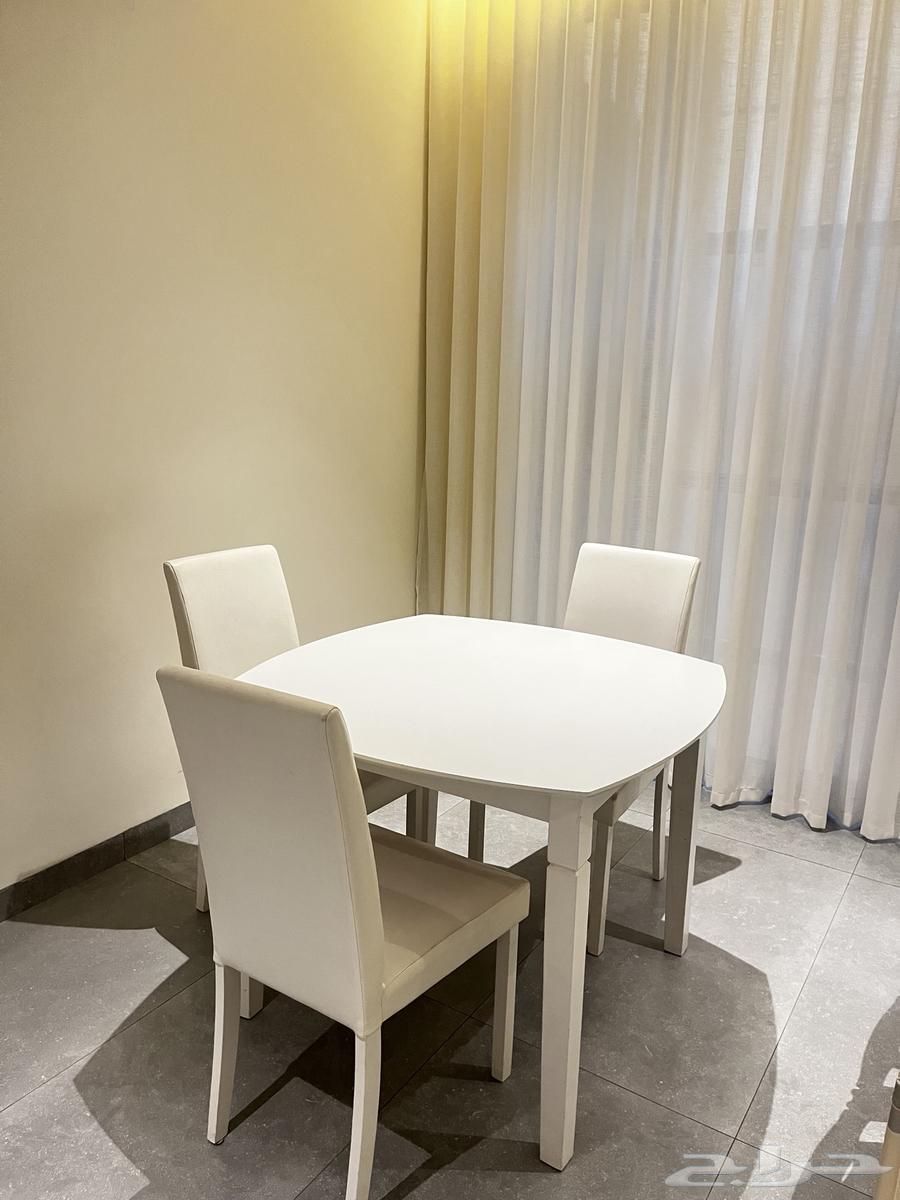 Dining table64594381239681110