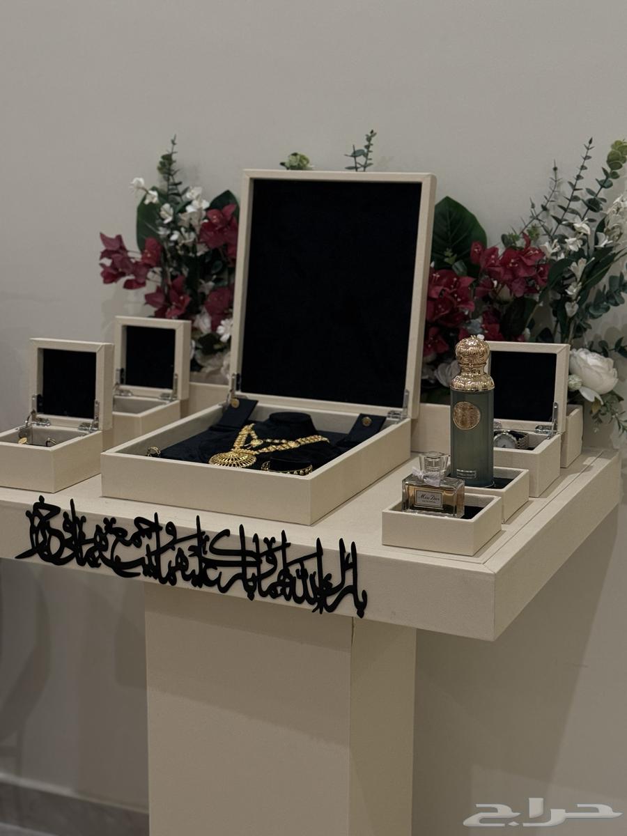 تم توفير طاولات شبكه وخطوبه جديده لم تستخدم للبيع64593083196673114