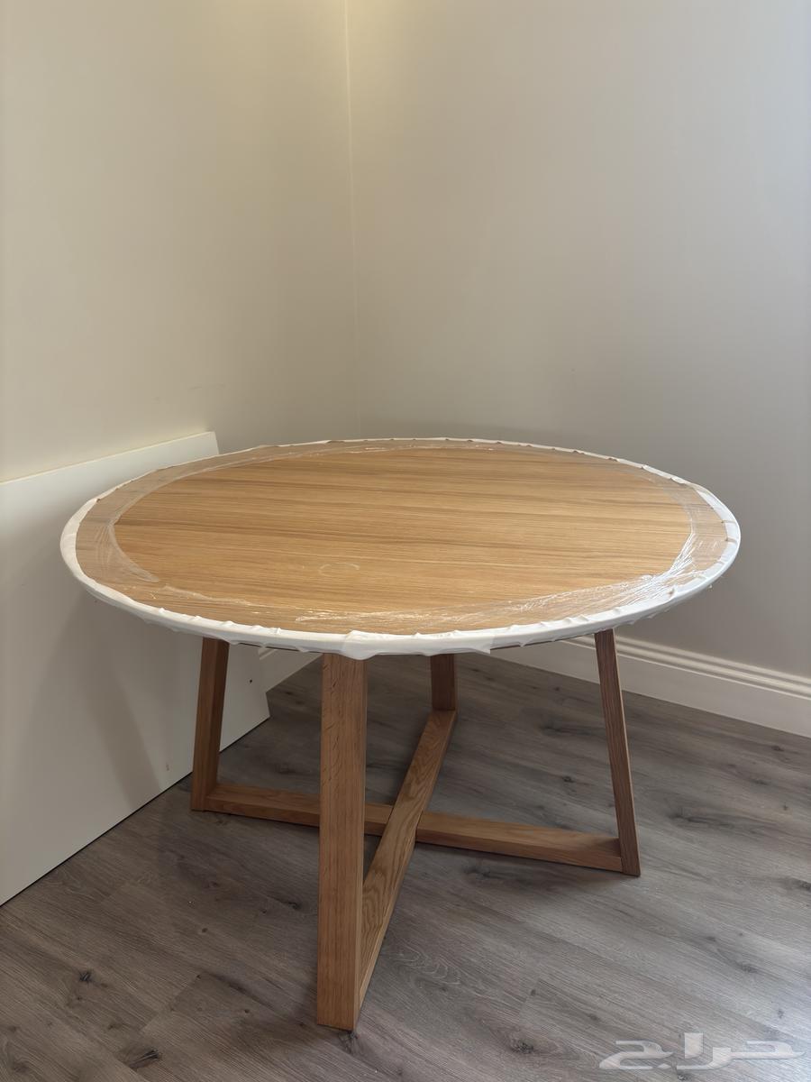 طاولة من هوم سنتر خشب64592926781315111