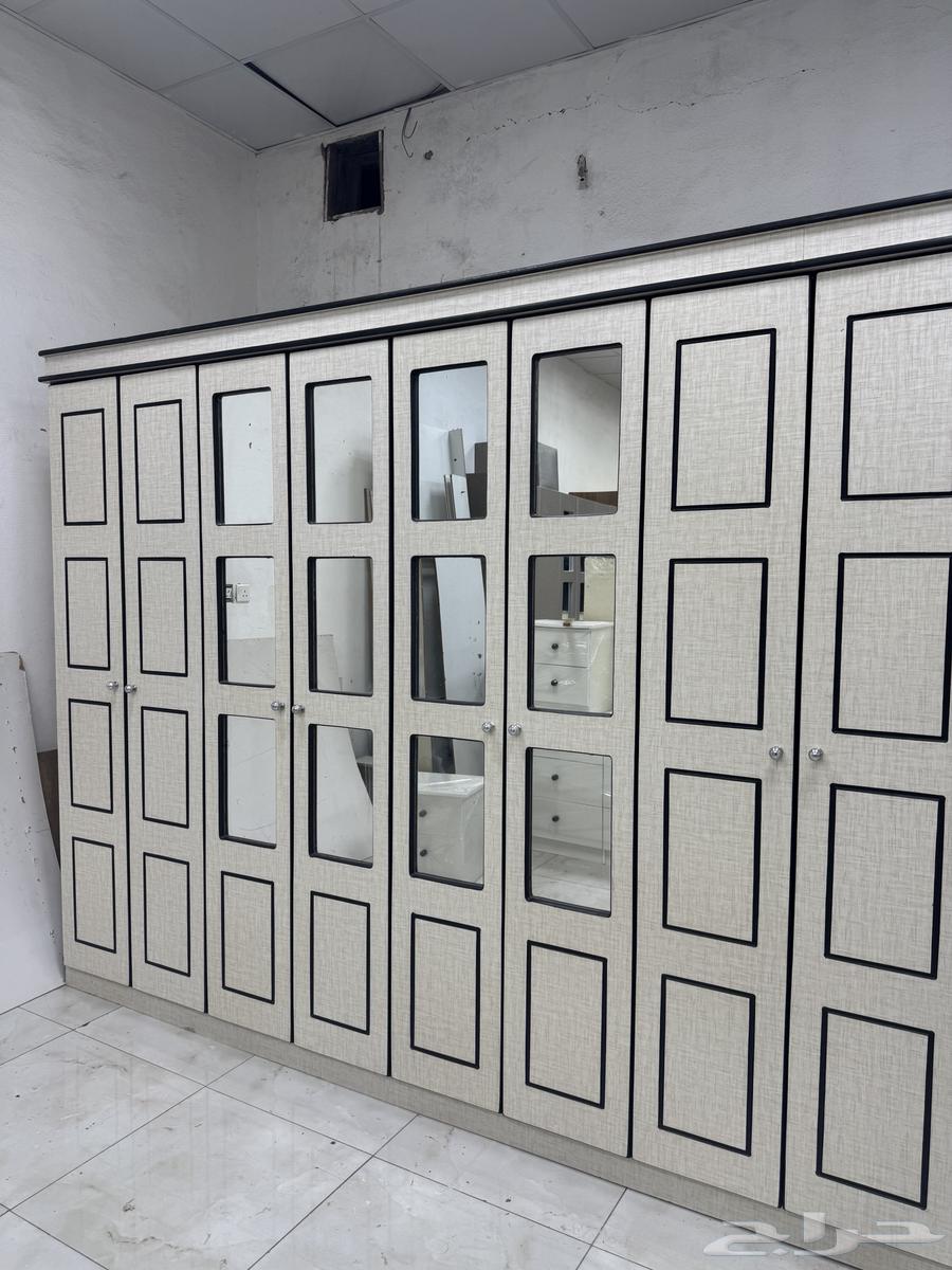 دواليب ملابس مستعمل نظيف في  8  6 ضرب في في غرف نوم64593350101251111