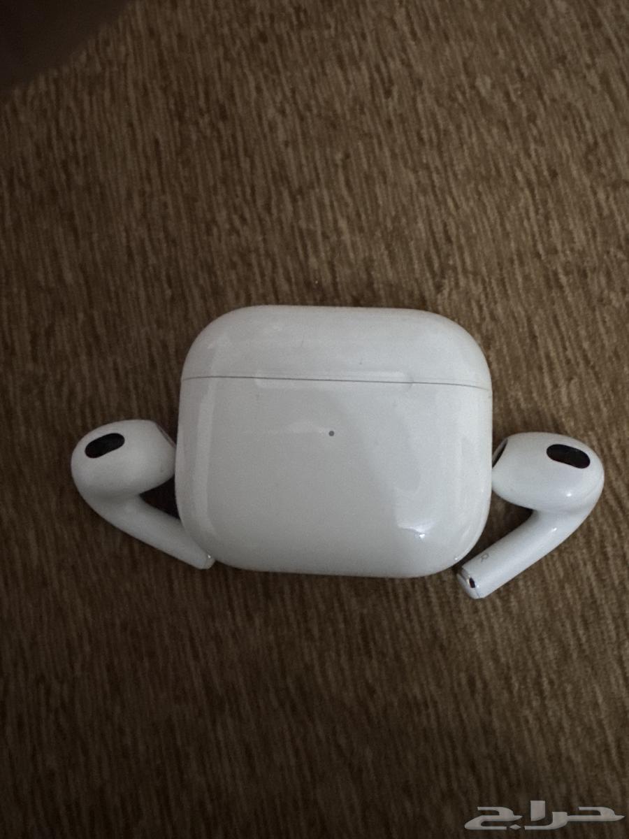 Apple AirPods (3rd generation) wireless earbuds64590777156611110