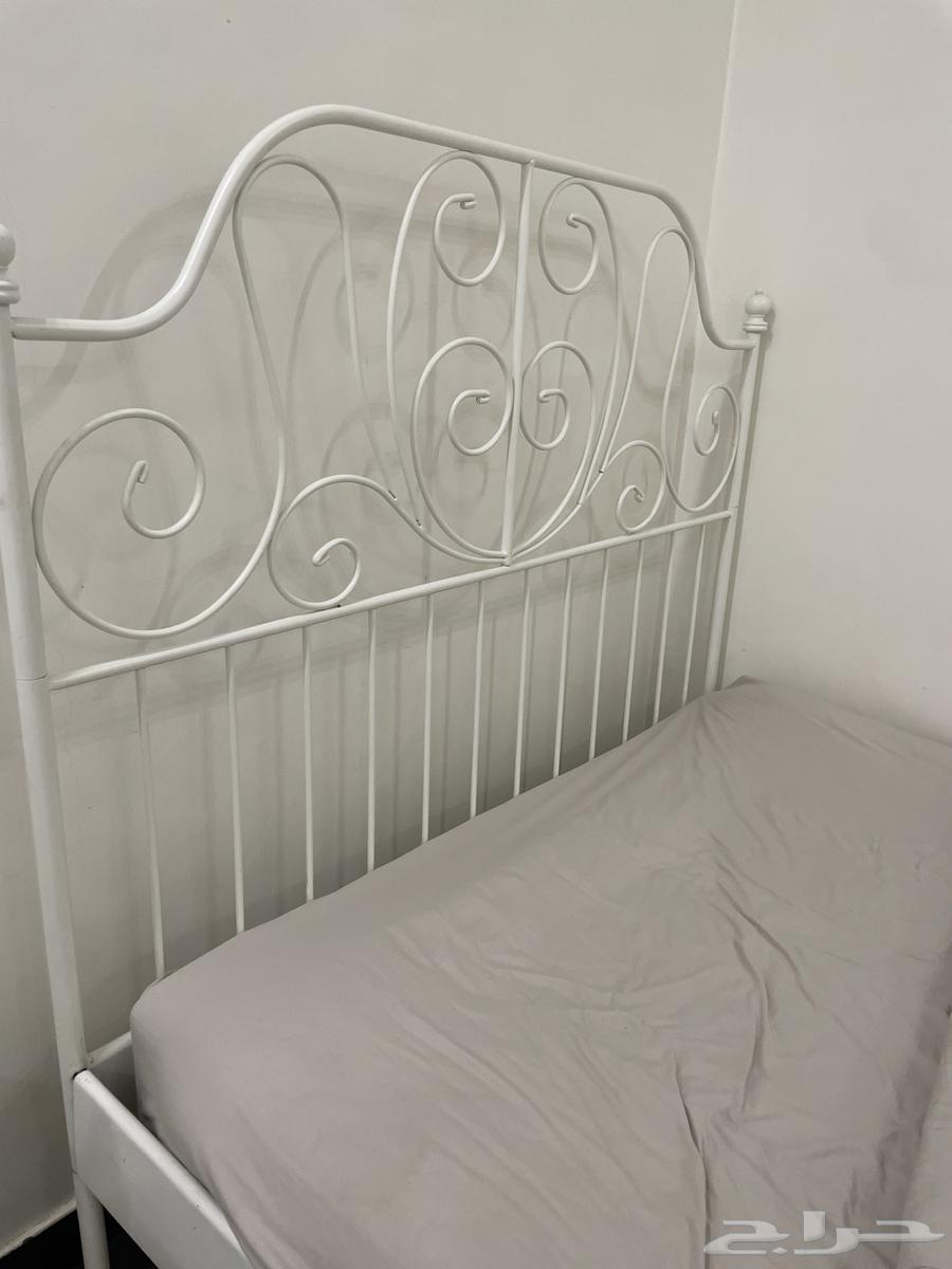 سرير من ايكيا64588445450882112