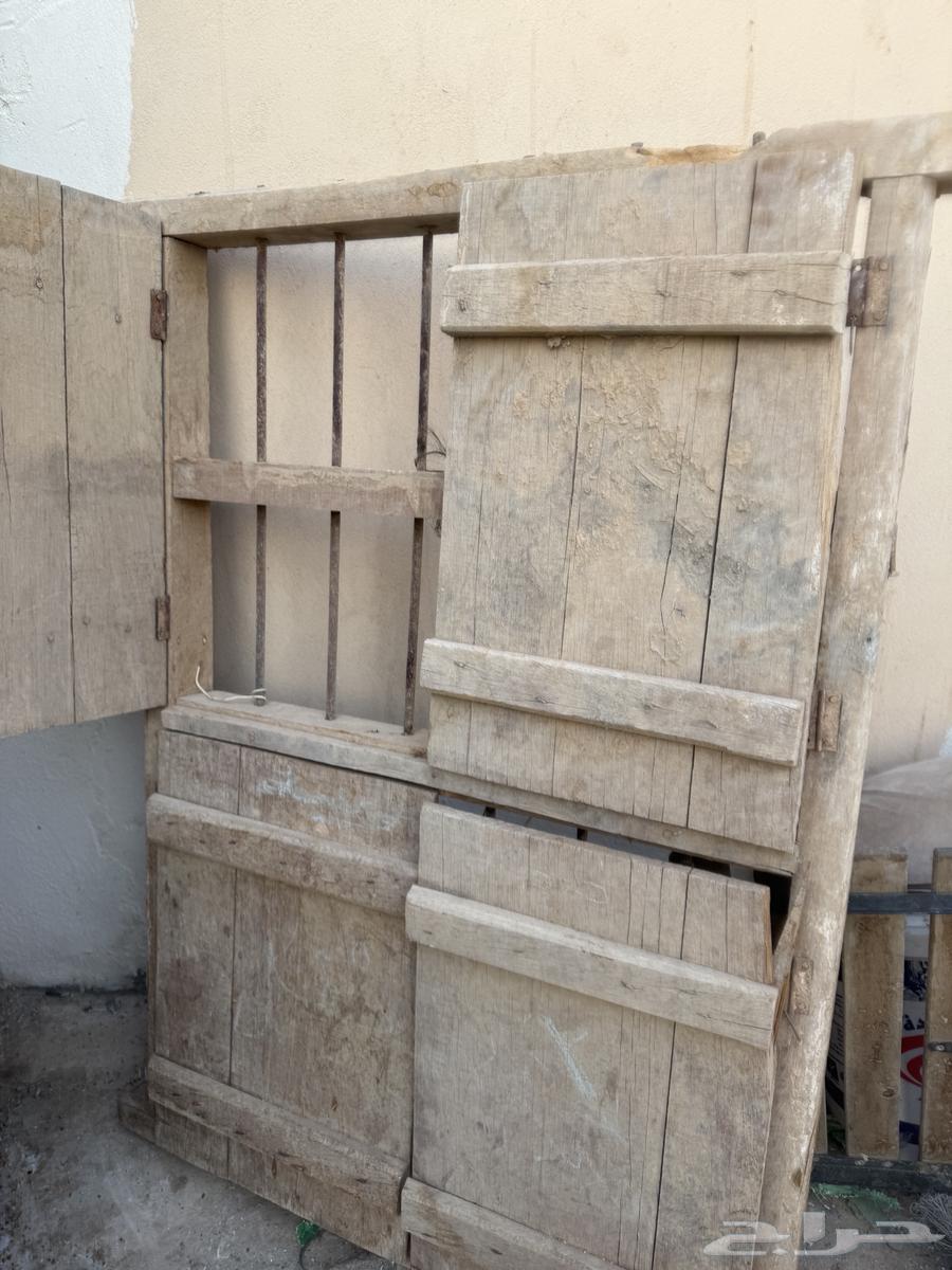 دريشه قديمه مع شبوك طيور عدد 1564588794067075111