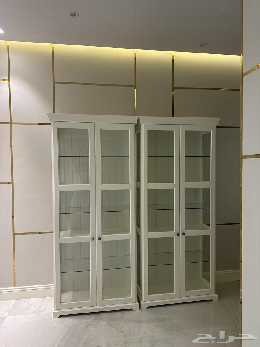 اثنين دولاب زجاج من ايكيا لم يستخدم موديل HEMNS64591430619265111