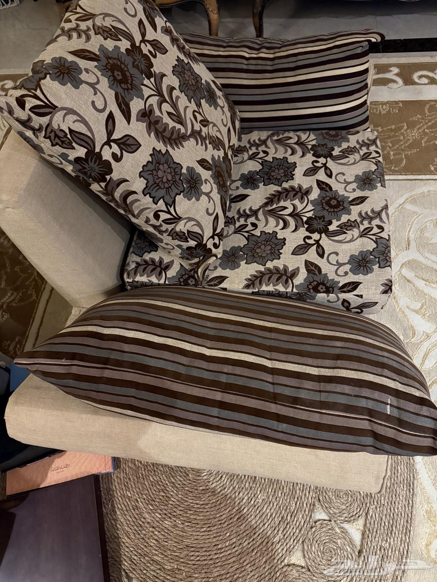 كنبه بحاله ممتازه للبيع64596240947459110