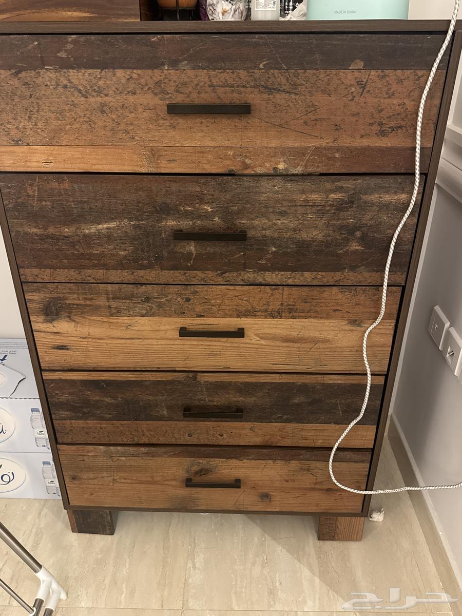 بيع سرير وملحقاته64594985135875111