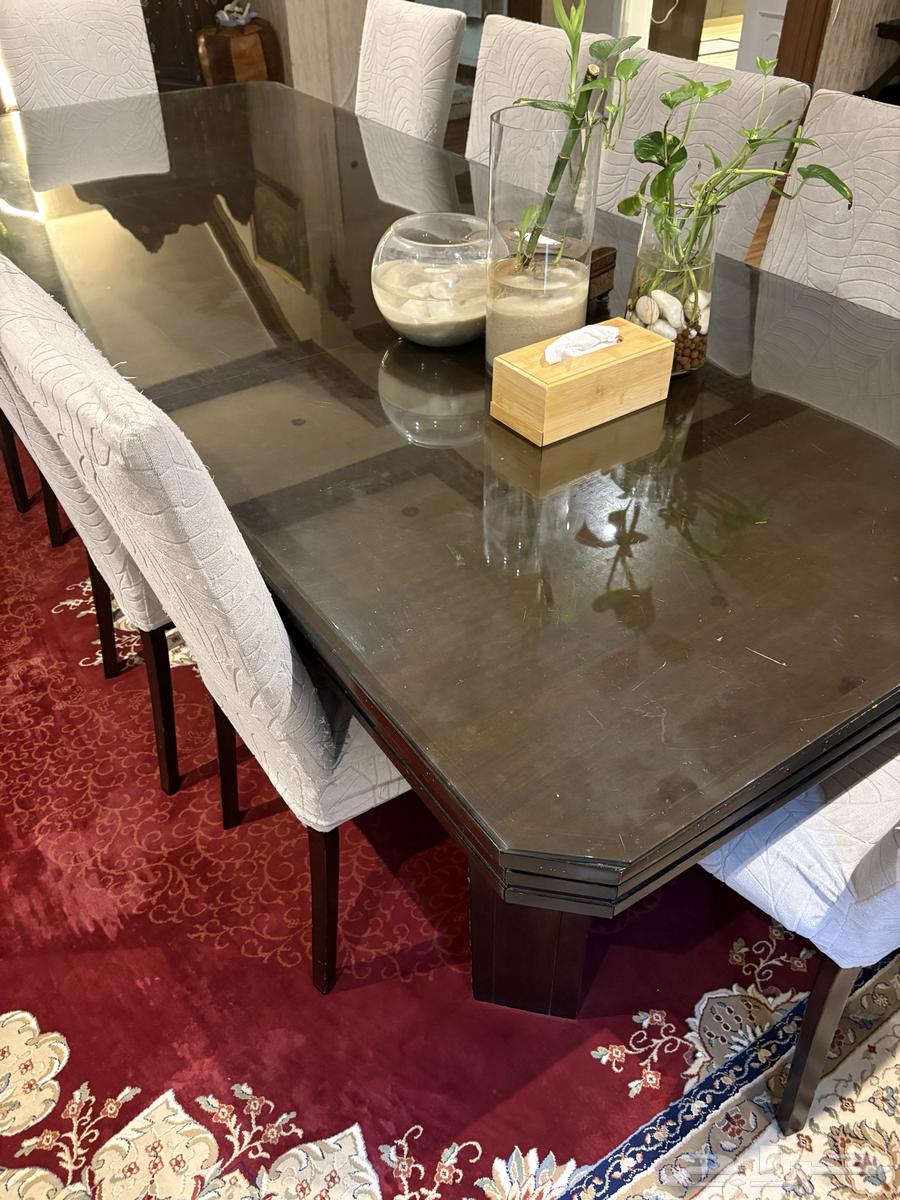 طاولة للبيع مع 10 كراسي64592757462530111