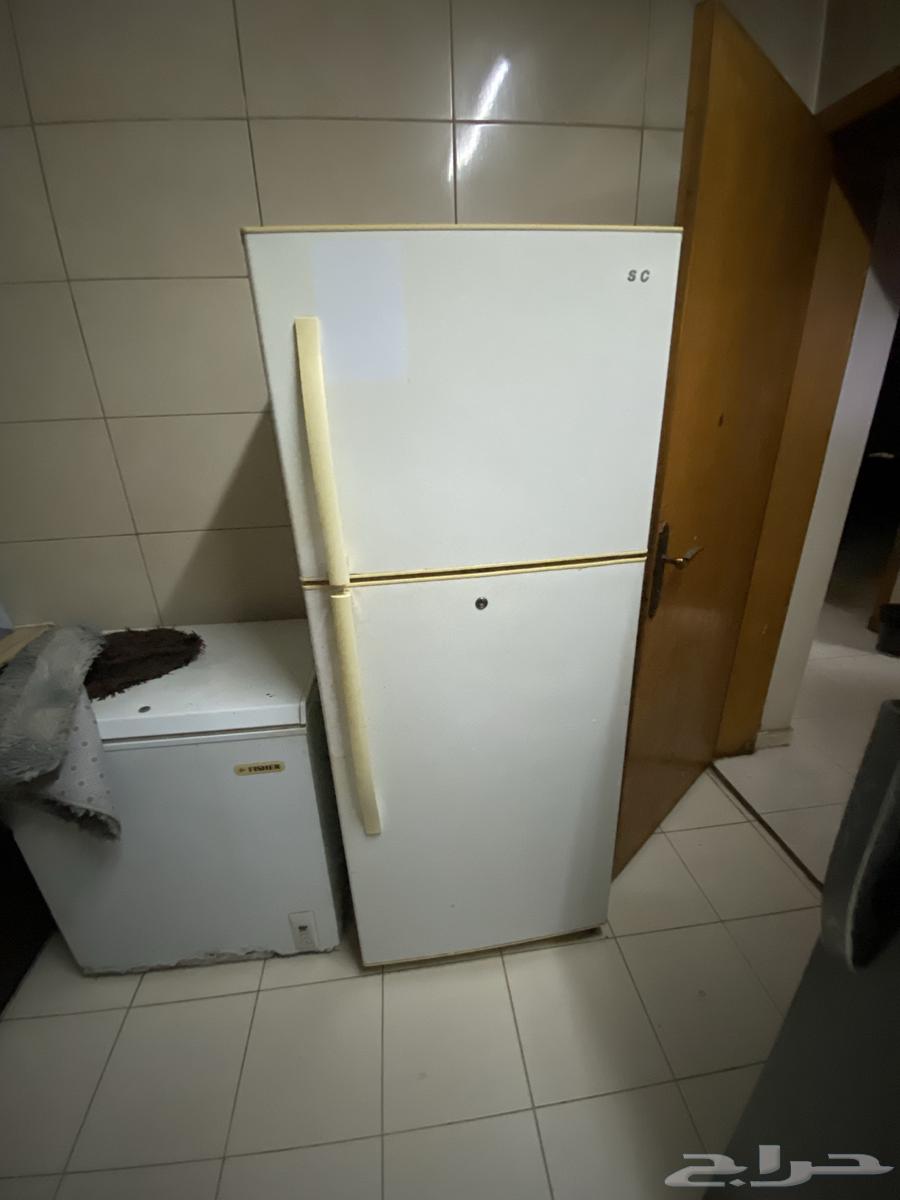 Hello, I have a used refrigerator for sale, but it's very clean and urgent64593888425986111
