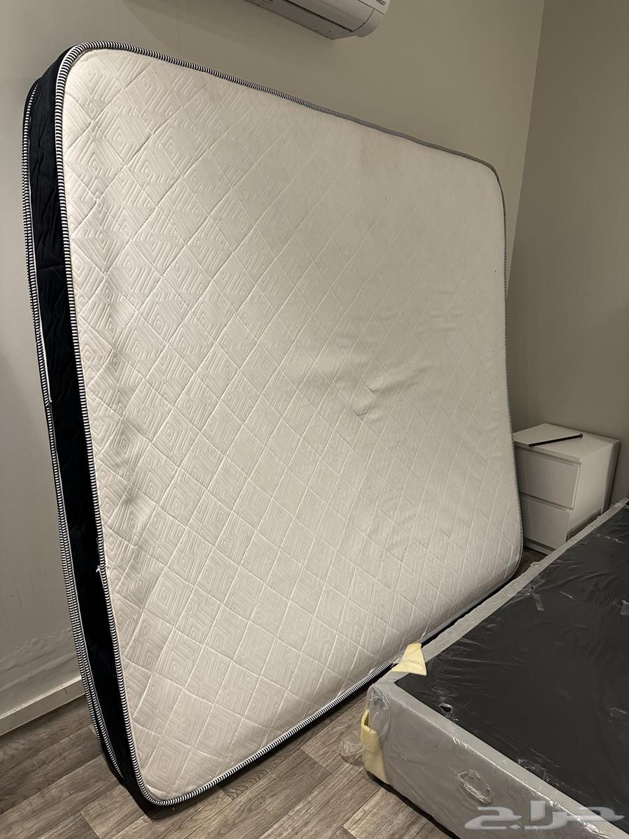 للبيع   سرير مع مرتبة جديدة64594776607235110