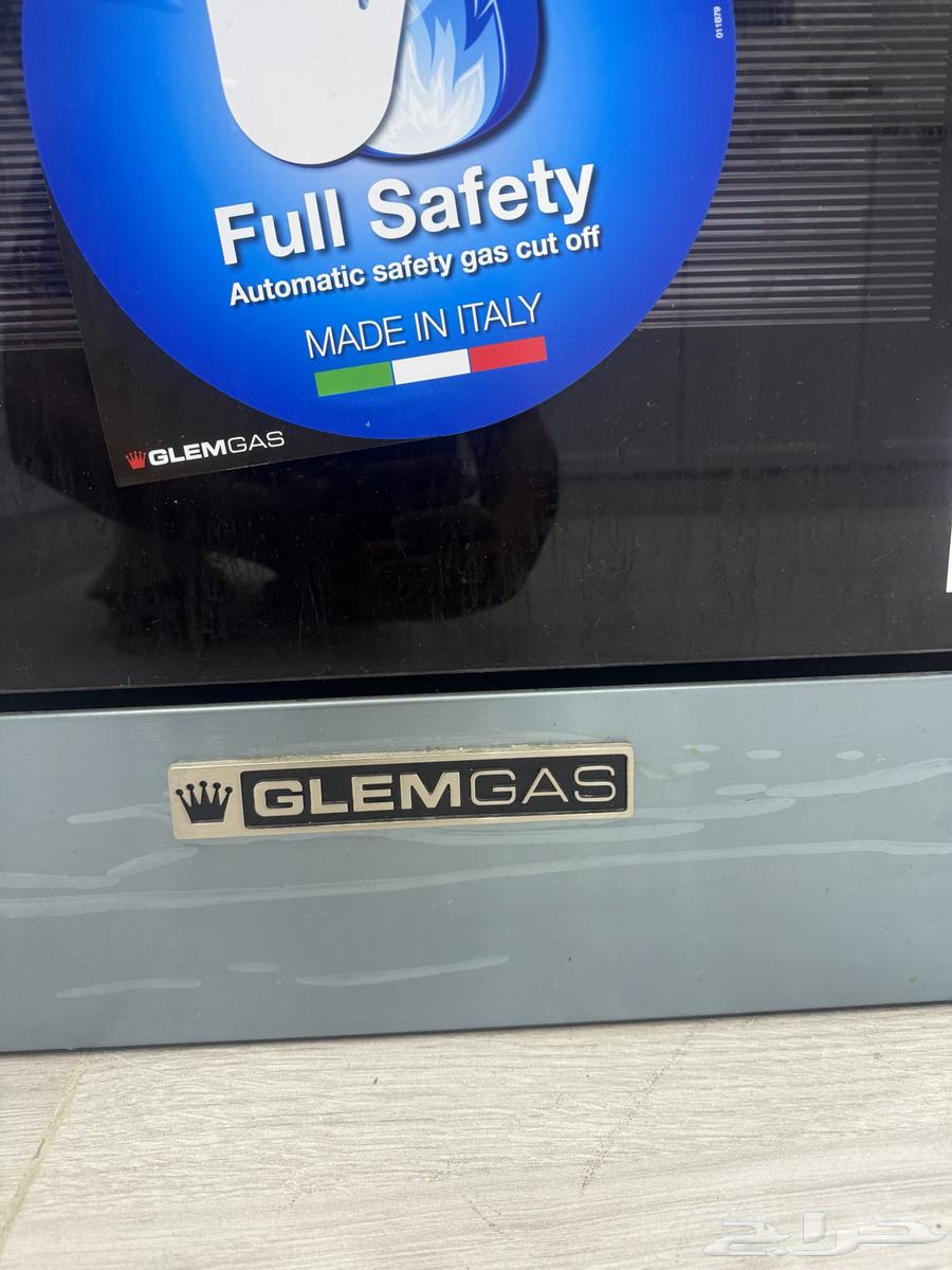 فرن مستخدم نظيف ولم يستخدم بعد64588993083011111