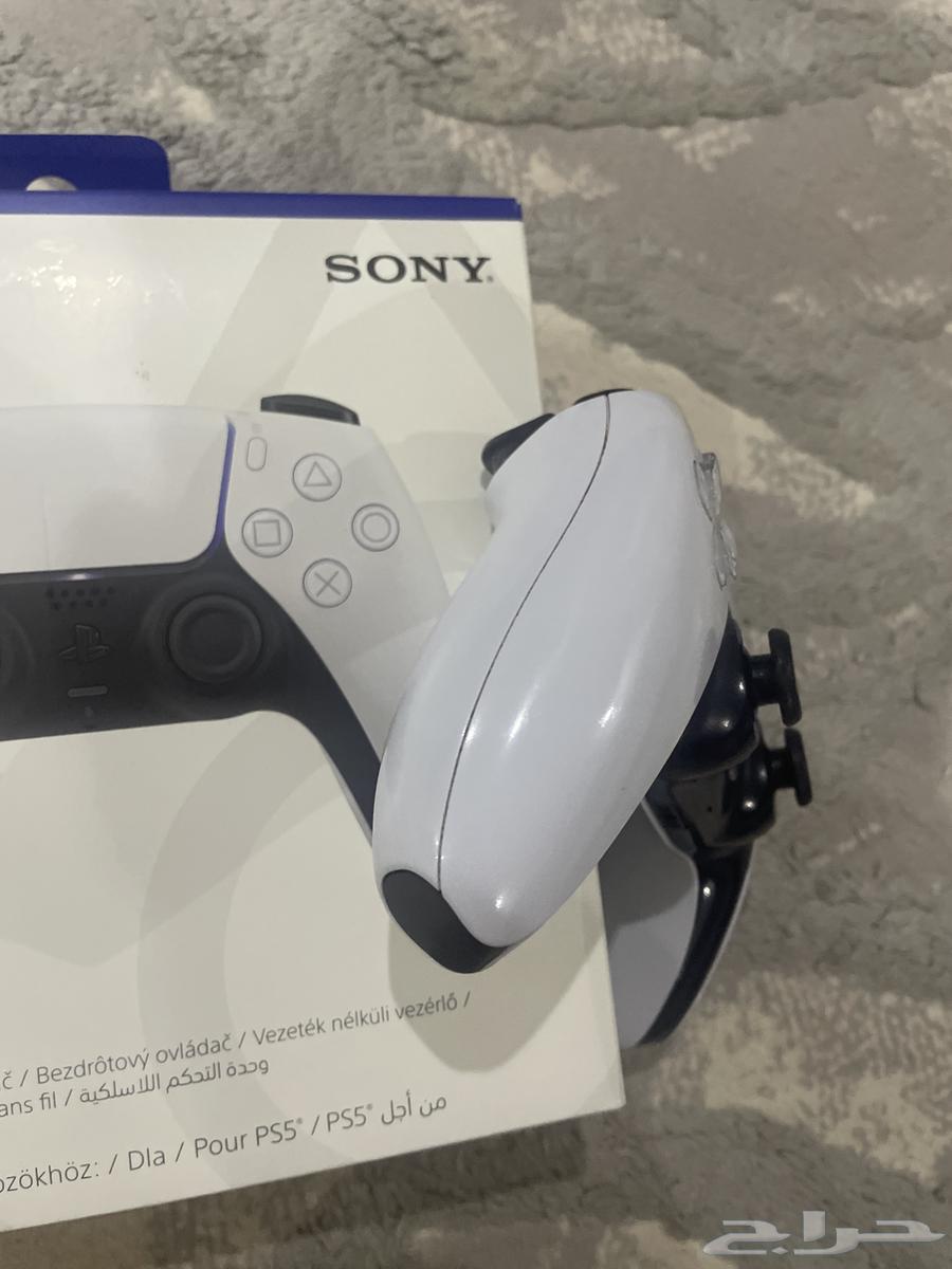 يد سوني 564592637049474111