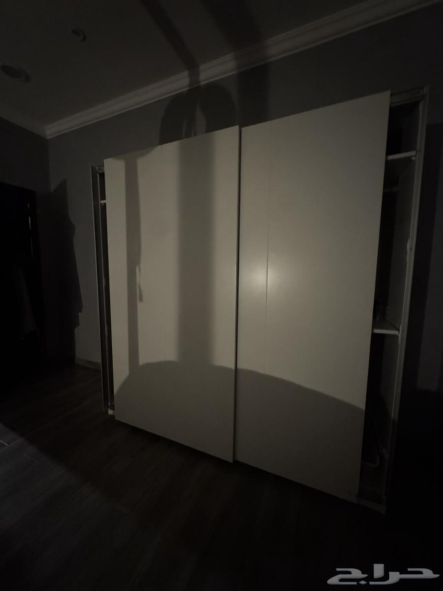 غرفة نوم كاملة من الخشب بحالة جيدة للبيع64588968019841111