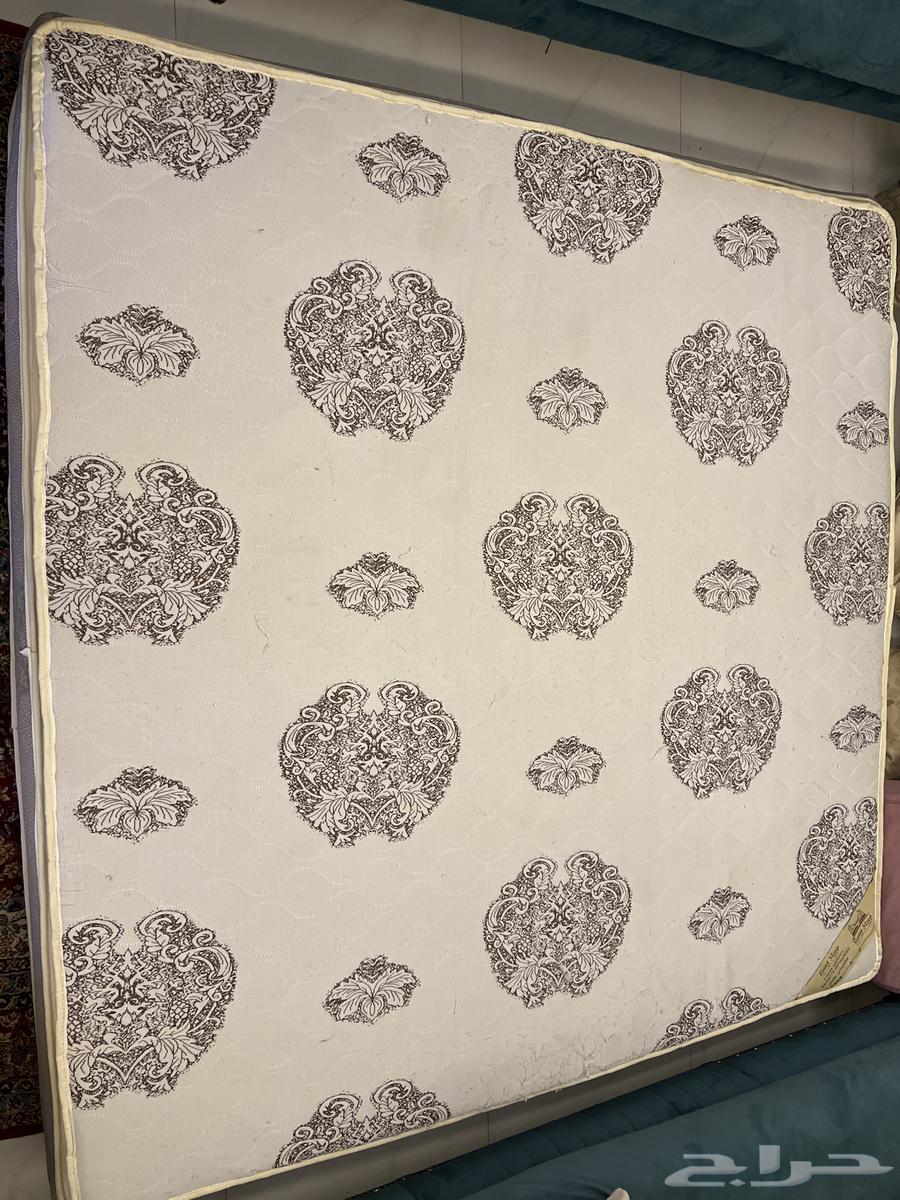 مرتبة سرير شبه نظيف64596440282625110