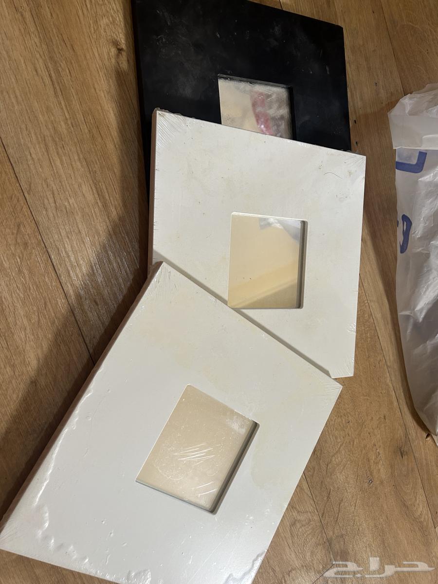 رف معلق  مرايا ((جددد باكياسهم من ايكيا) )على السووم64592069834369111