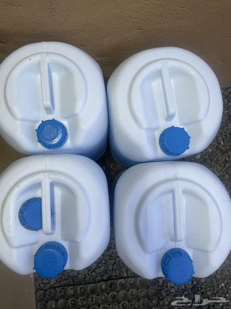 5 clean empty jerrycans for sale, previously contained bleach and thoroughly cleaned and sanitized64594023568387111