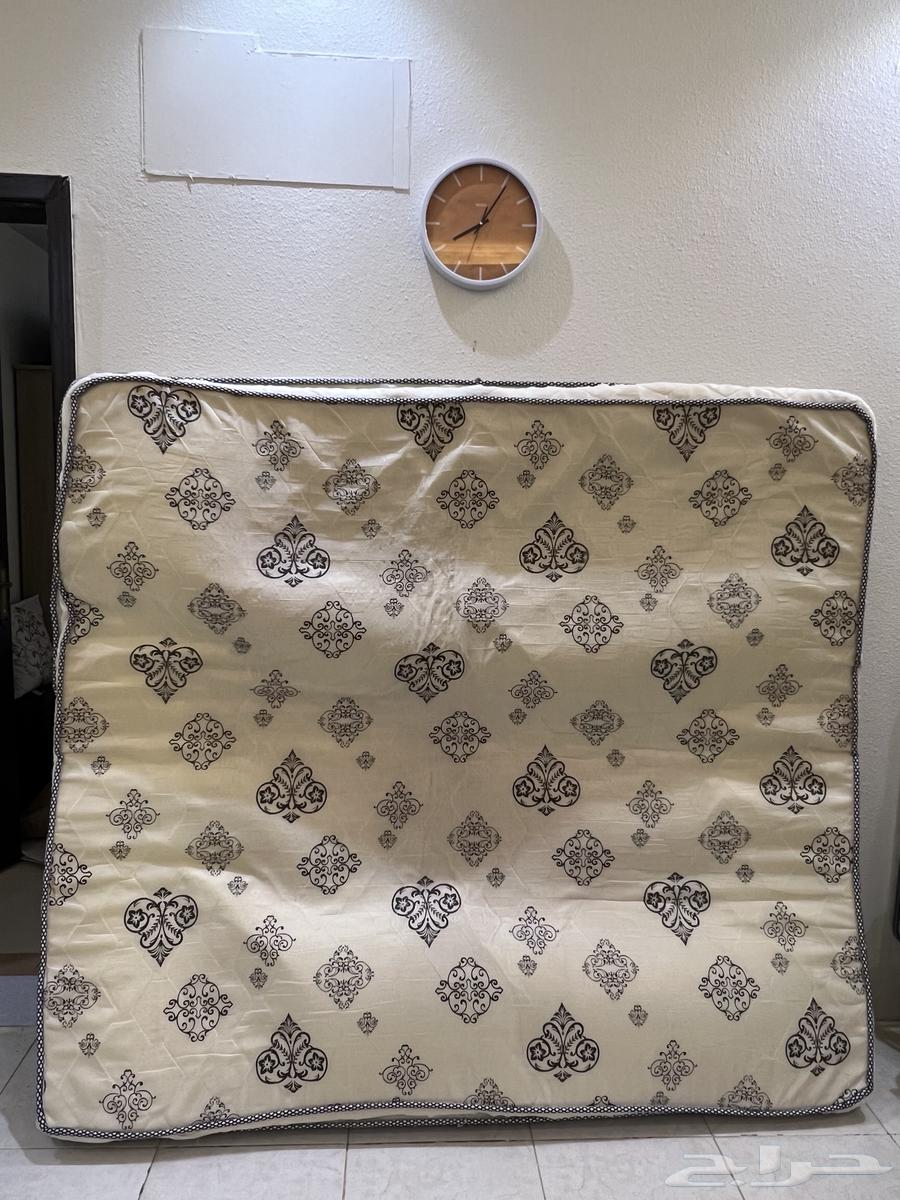 مرتبة كينج نفرين  17 180  200 شبه جديدة استخدام نظيف64592987076737110