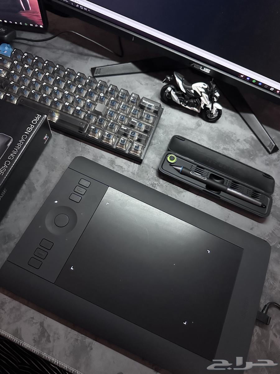 Wacom Intuos Pro Small Drawing Tablet with Original Pen64592685009281111