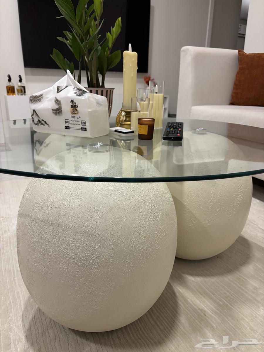 Marble table with glass top64596128865411111