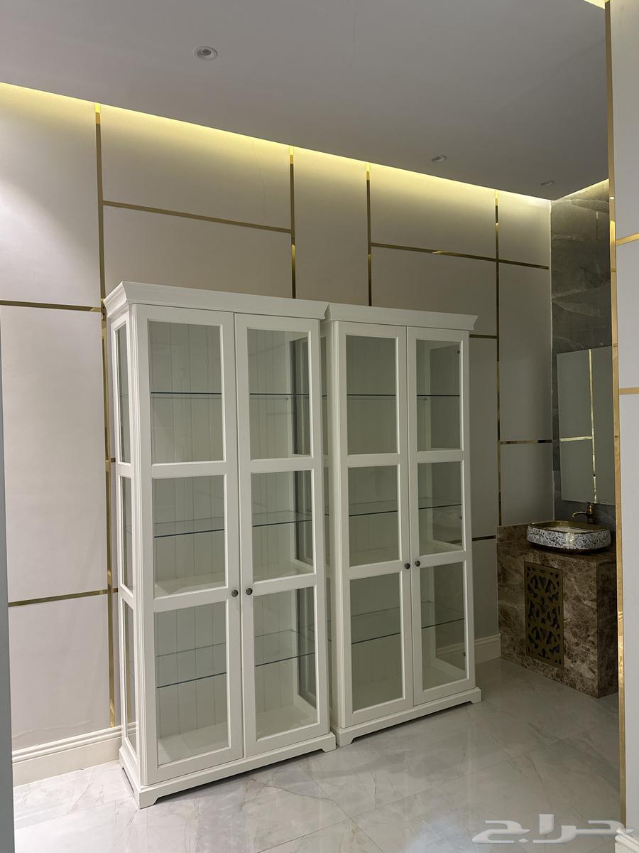 اثنين دولاب زجاج من ايكيا لم يستخدم موديل HEMNS64591430619265110