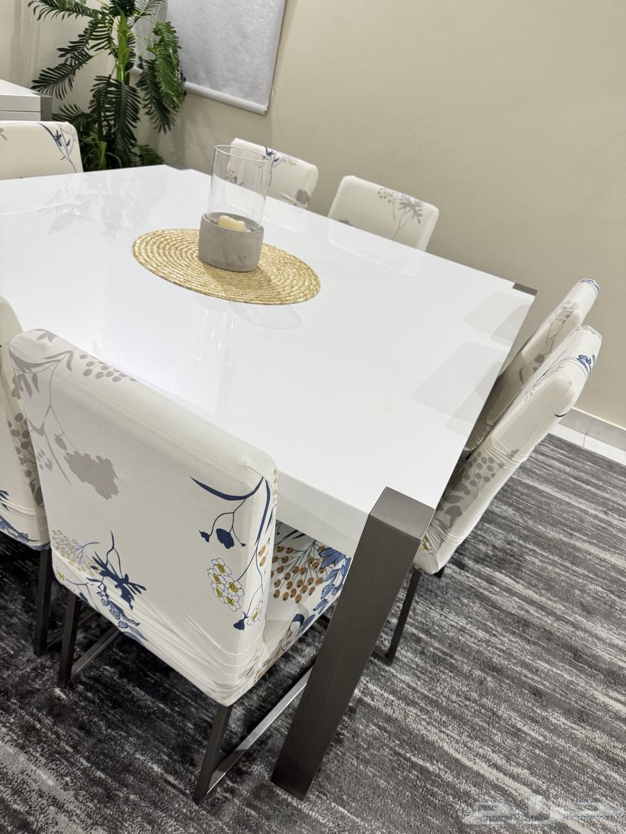 طاولة طعام64596253469314110