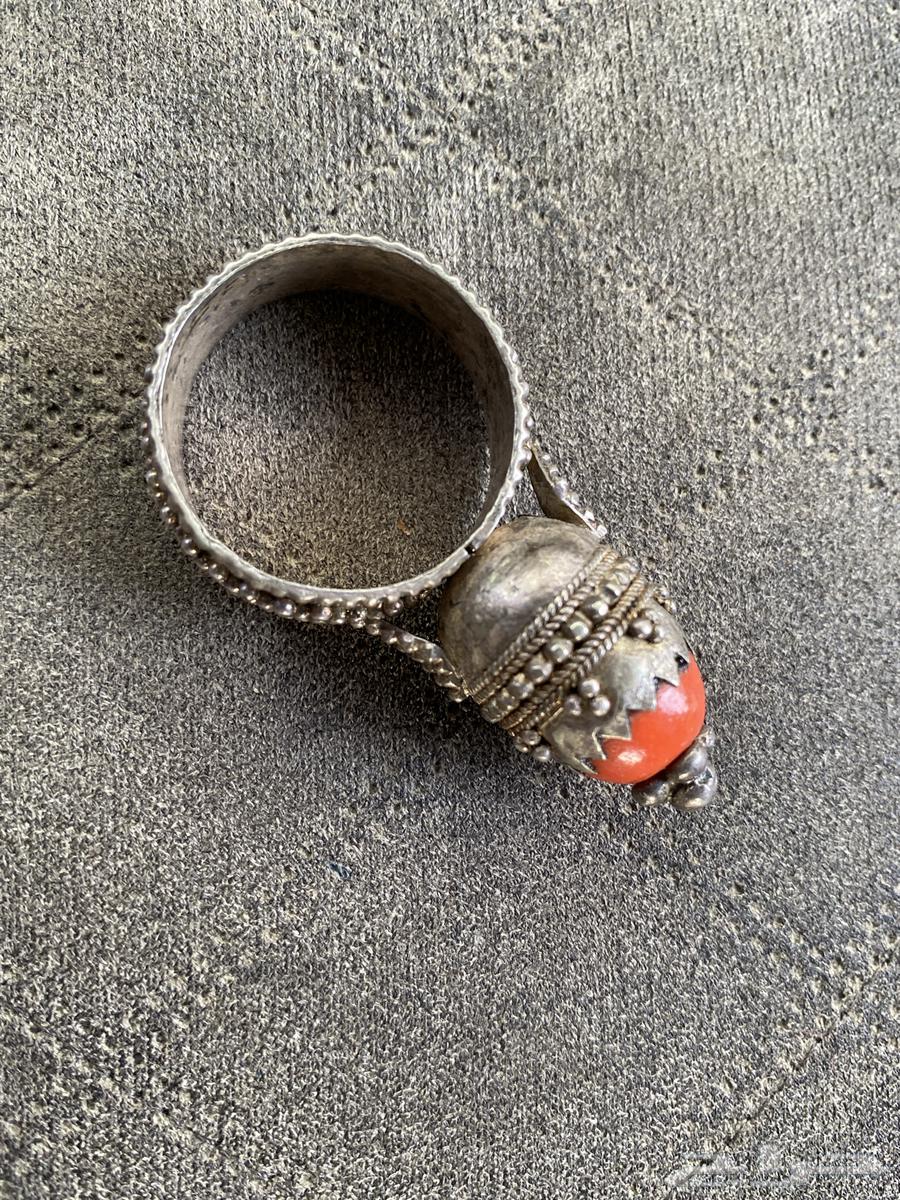 خاتم قديم على السوم64592298911363110