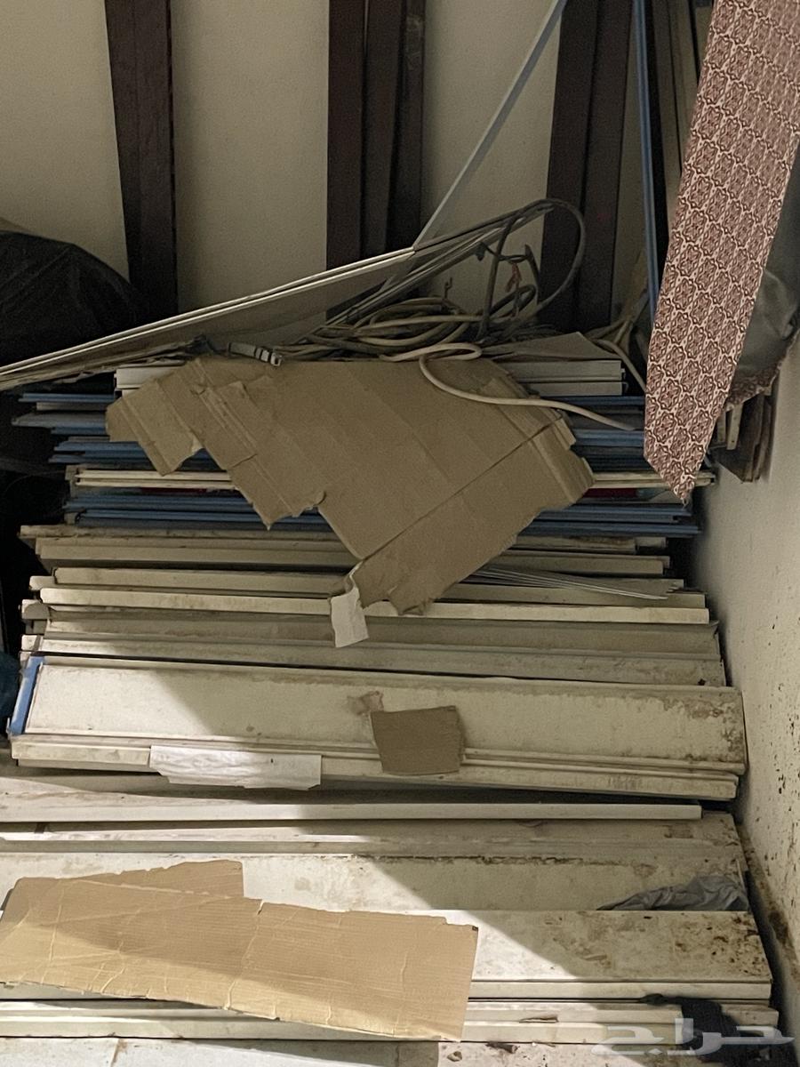 للبيع ثلاجة بابين ورفوف64588731417217111