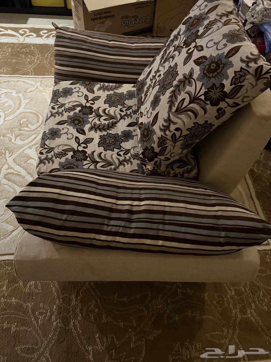 كنبه بحاله ممتازه للبيع64596240947459111