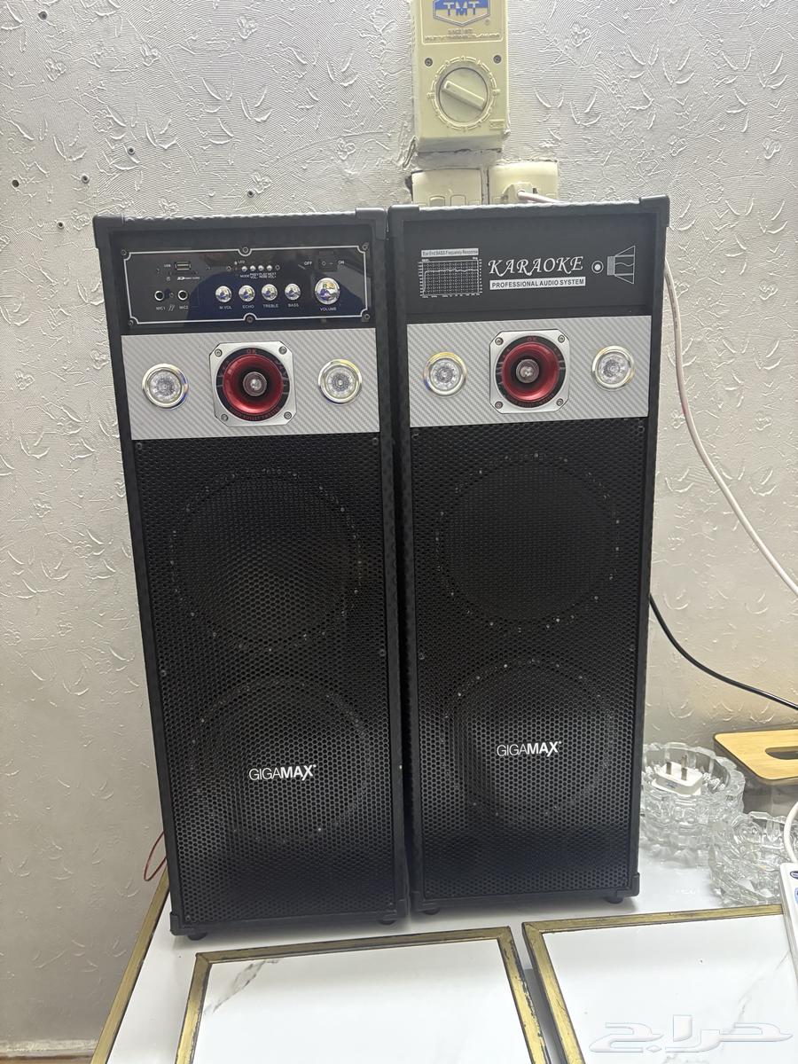 Very large headset64594479203714110