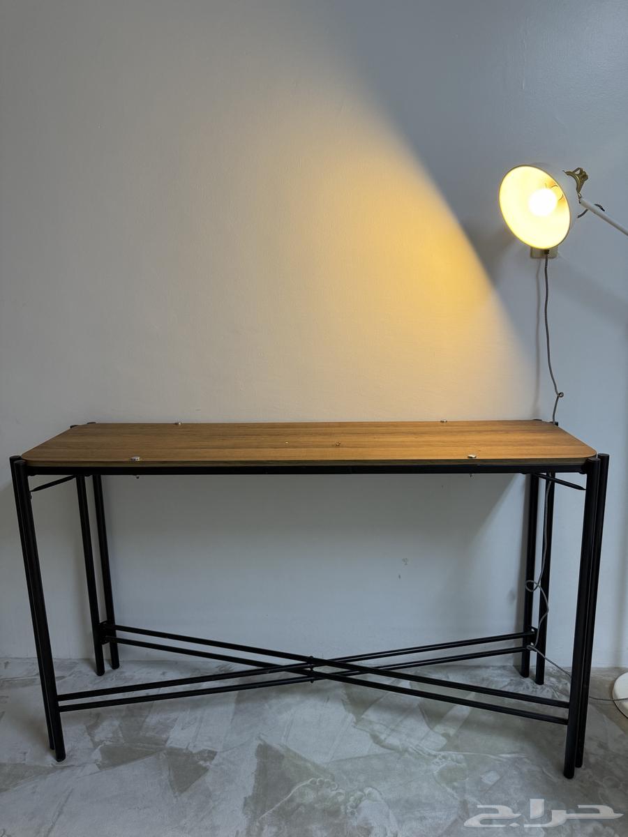 طاولة كوفي كبيره ونظيفه64595721581569110