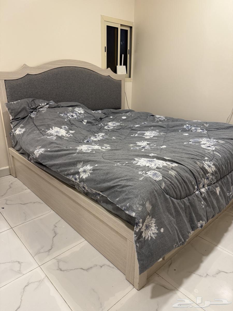 للبيع سرير مع دولاب نفس الموديل64593741726081110