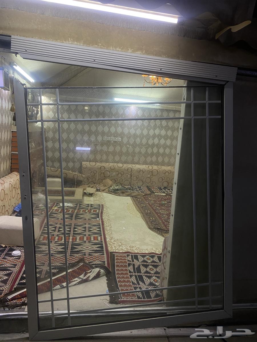 باب زجاج مدبل شبه جديد ثقيل مترين64594303084547110
