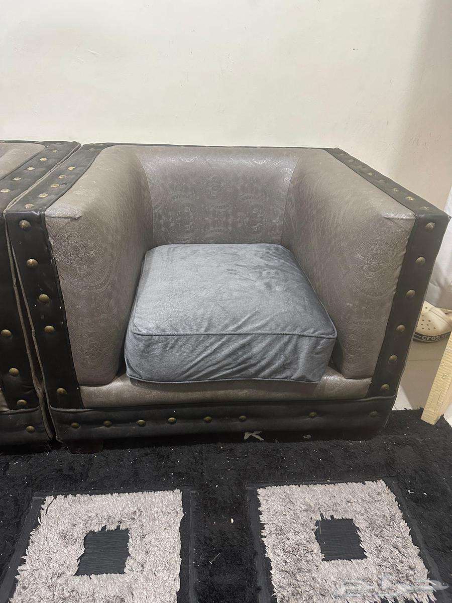 عدد 2 كنبة وعدد 2 كرسي للبيع64590995975171112