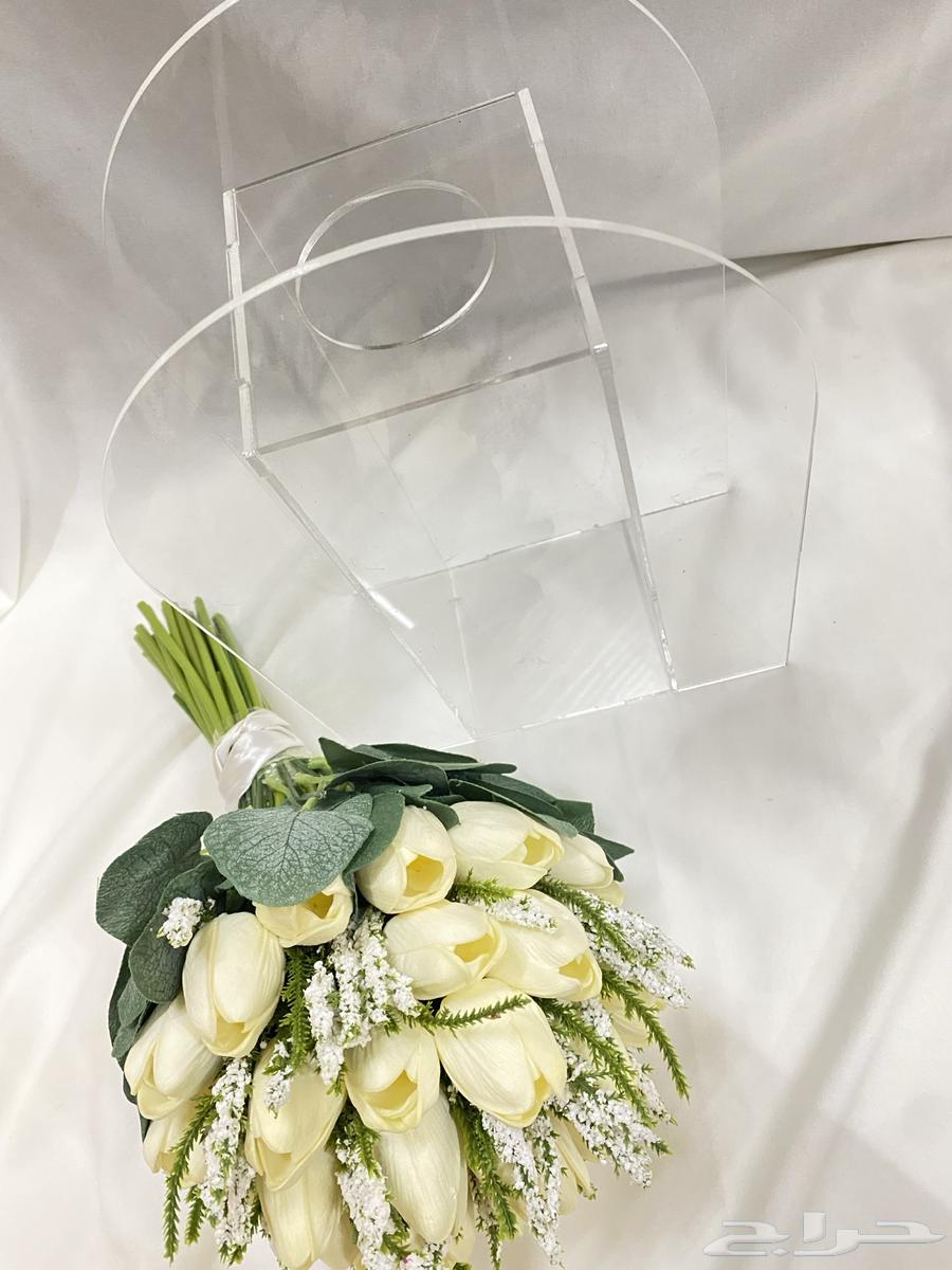 مسكة ليلة الزواج بيج وأبيض مع استاند فضي   جديد64592769401217112