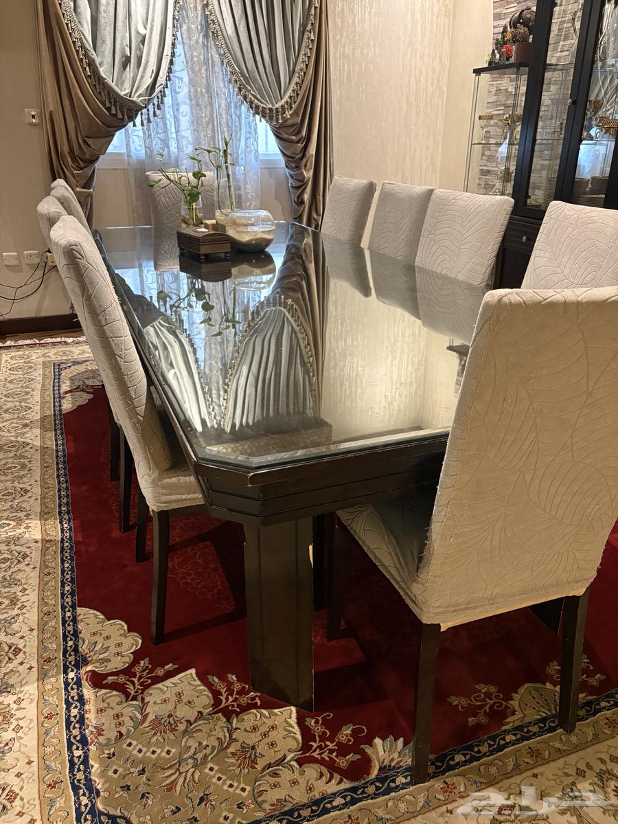 طاولة للبيع مع 10 كراسي64592757462530110