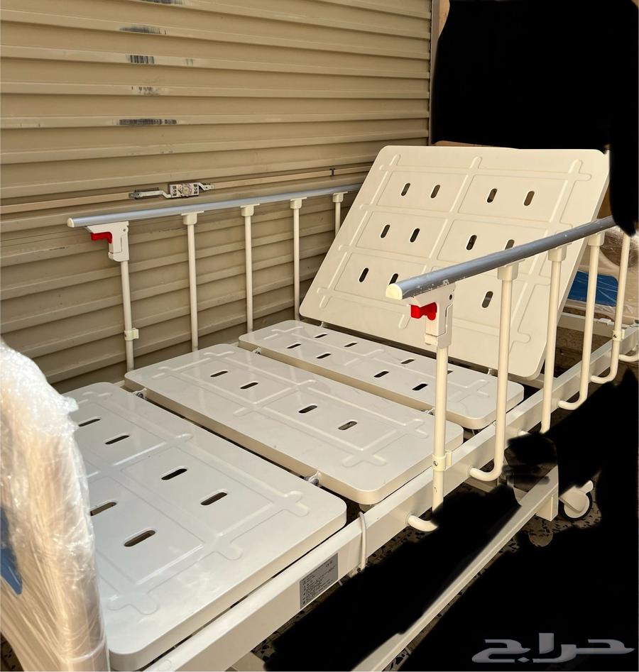 للبيع سرير طبي مع مرتبه طبيه64596477276803111