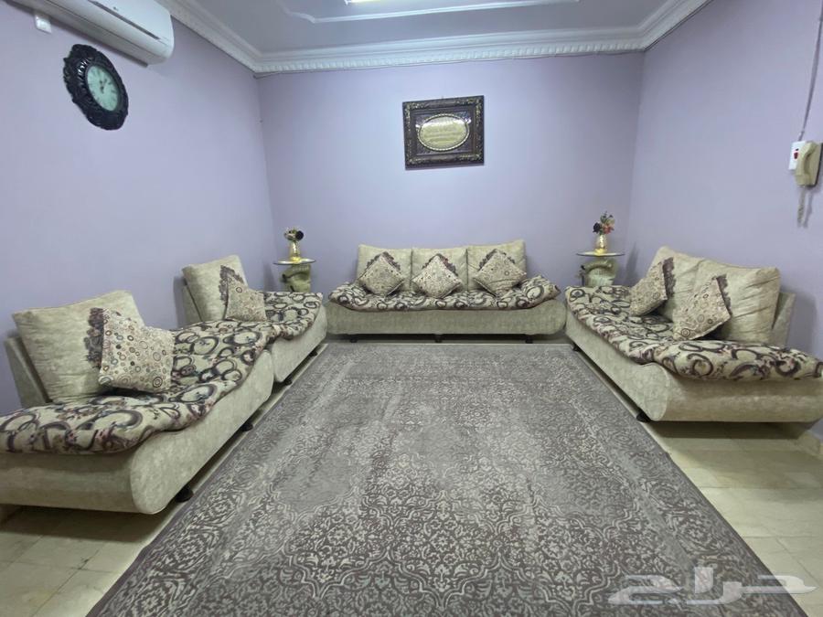 للبيع طقم كنب بحالة جيدة64591020324354112